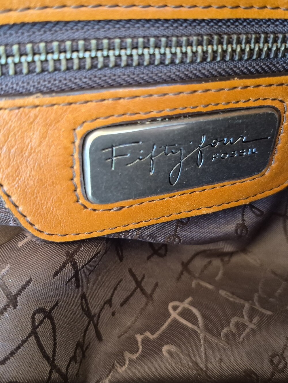 Fossil Fifty-Four "Natasha" Satchel - Picture 8 of 11